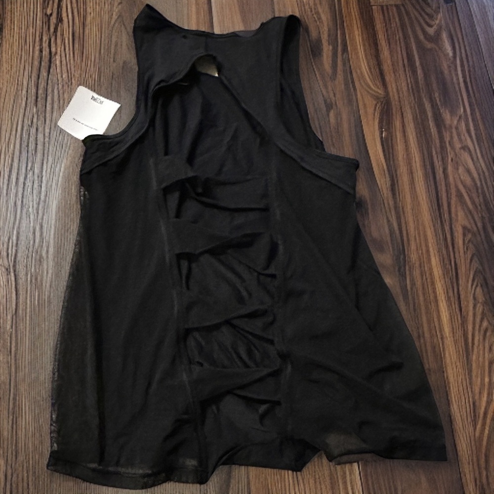 NWT Victoria’s secret Sport Workout Tank - Picture 2 of 5